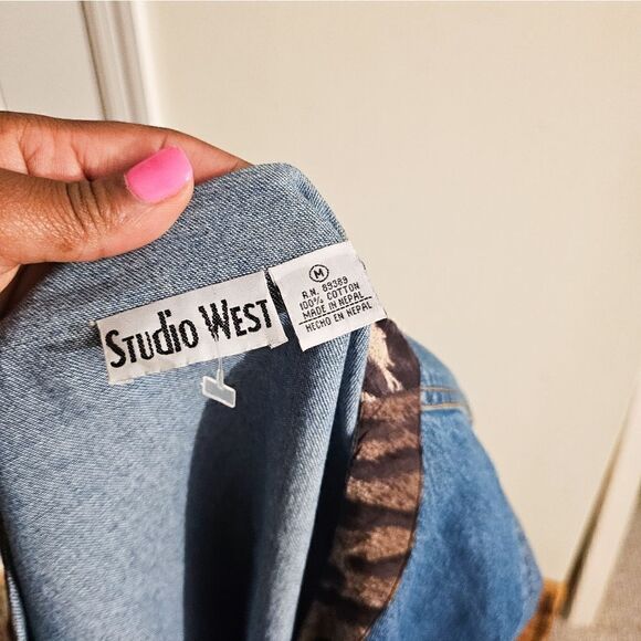 Vtg 80's Studio West Boxy Animal Print Trim Denim Short Sleeve Jacket. - Picture 8 of 15